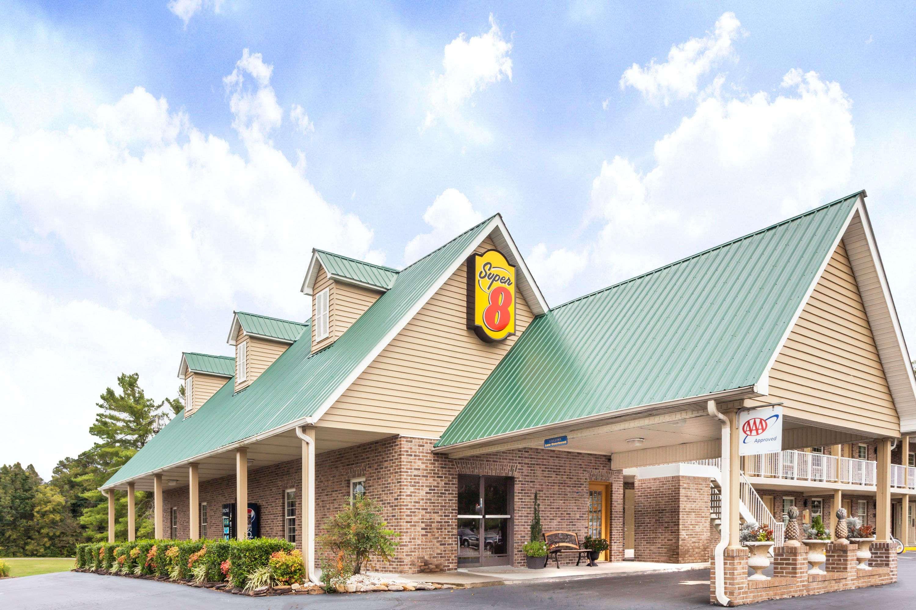 Super 8 By Wyndham Kingston Hotel Exterior foto