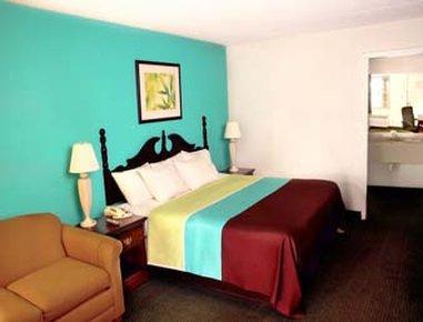 Super 8 By Wyndham Kingston Hotel Exterior foto