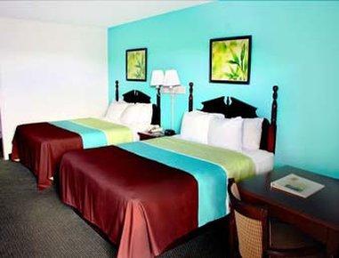 Super 8 By Wyndham Kingston Hotel Exterior foto